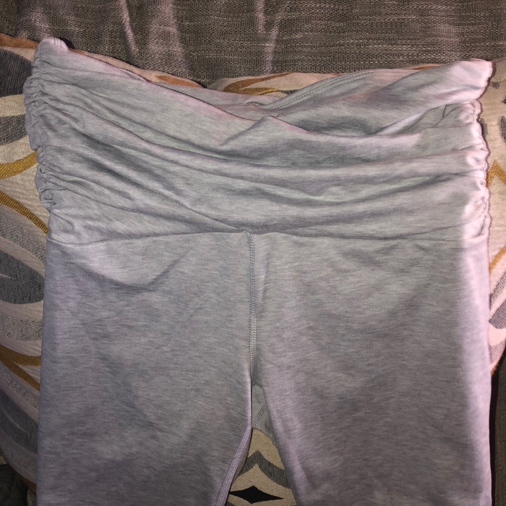 Gray workout leggings